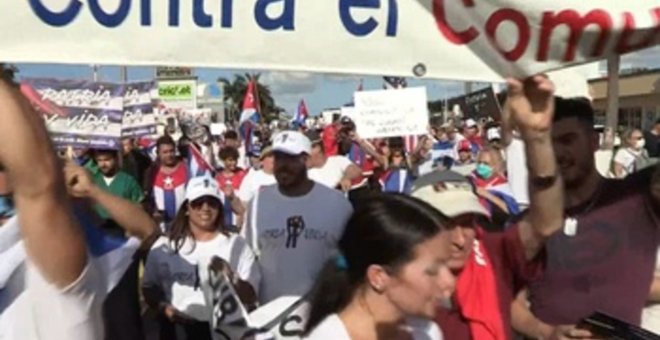 Continúan las protestas de cubanos en Miami, esta vez contra políticos