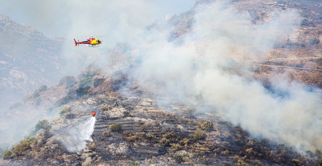 El incendio de Girona ha quemado ya 500 hectáreas y ha provocado la evacuación de 350 personas