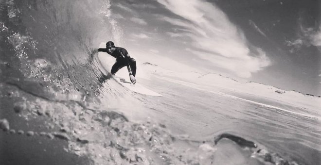 Muere el surfista español Óscar Serra tras caer de una ola en México