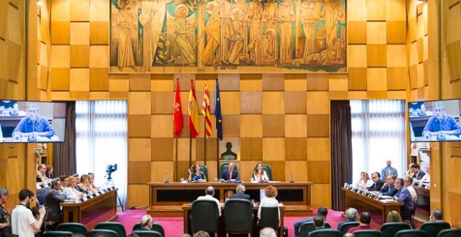 La oposición pide explicaciones por la contratación de personas afines al PP y a altos cargos en Zaragoza