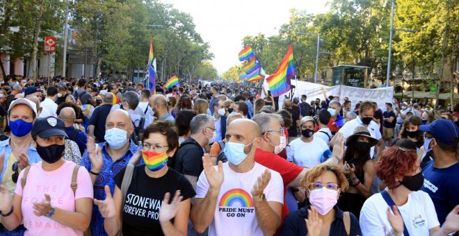 Més de 3.000 persones alcen un crit unitari a Barcelona per demanar "tolerància zero" davant la violència LGTBI-fòbica