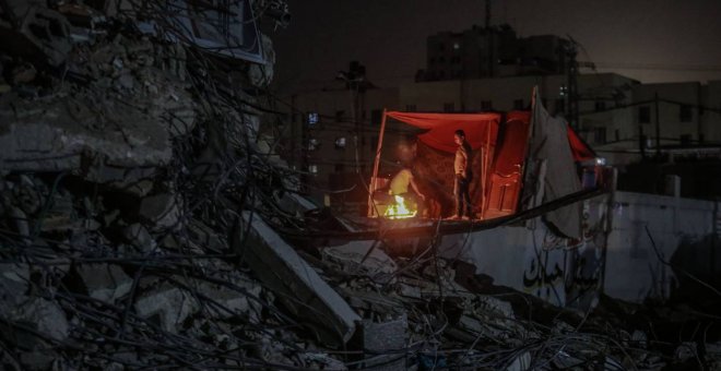 Israel bombardea Gaza tras el lanzamiento de globos incendiarios por parte de Hamás