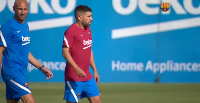 Busquets, Alba y Braithwaite se incorporan al grupo