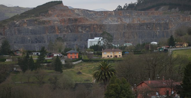 Los vecinos de Priorio presentan una querella criminal contra la cantera