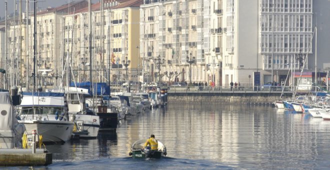 Detenidos dos hombres que robaron un barco en Santander estando ebrios y se lanzaron al agua para huir