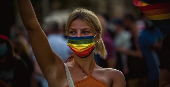 El juez envía a prisión a los dos detenidos por una agresión homófoba en Barcelona