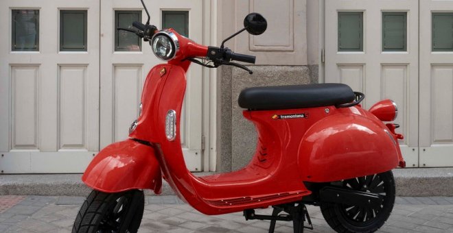 Así es la Vespa eléctrica china que se vende en España: una misma moto y cinco nombres distintos