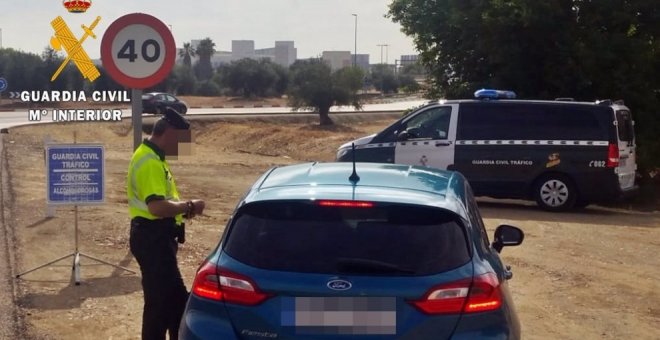 La DGT intensificará los controles de alcohol y drogas entre conductores la próxima semana