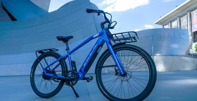 Engine-Lab E450, una bicicleta eléctrica sencilla para el día a día en la ciudad