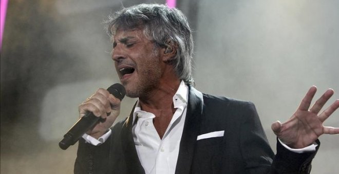 "Sergio Dalma saca nuevo temazo: 'Bailar sentados no es bailar"": el cantante anima al público a incumplir las normas anticovid y suspenden su concierto