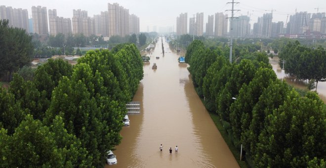 Las víctimas por las inundaciones en el centro de China ascienden a 302
