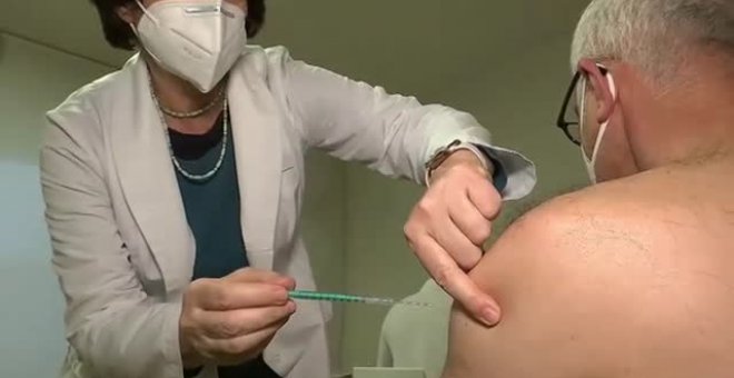 Alemania pondrá una tercera dosis de la vacuna a partir de septiembre