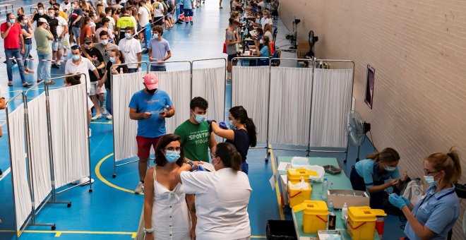 España roza el 60% de población vacunada con pauta completa