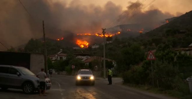 Turquía logra extinguir 196 de los 208 focos de incendios contabilizados