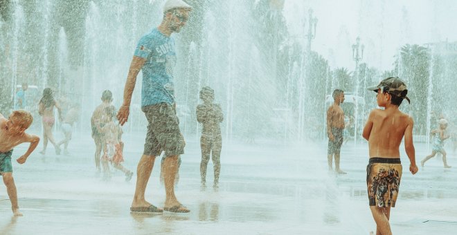 9 consejos para sobrevivir a la ola de calor y a la subida de la luz