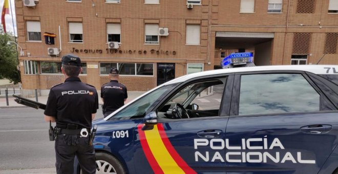 Seis menores allanan una vivienda en Toledo para celebrar una fiesta y acaban detenidos tras enfrentarse con los vecinos