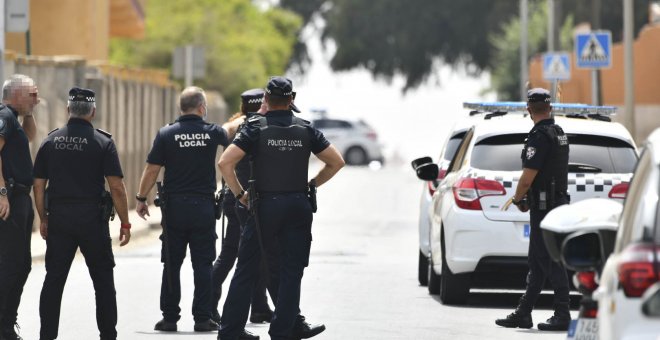 La Policía inicia la devolución a Marruecos de los 800 menores migrantes que cruzaron a Ceuta en la crisis de mayo