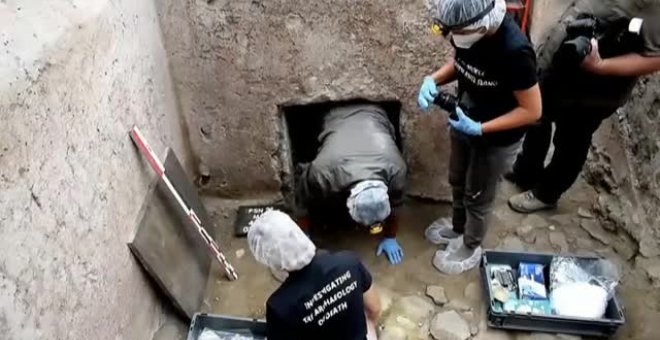 Un grupo de arqueólogos de la Universidad de Valencia halla un cuerpo momificado en una tumba en Pompeya