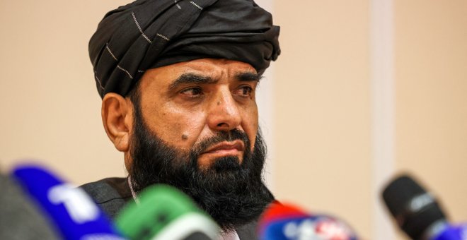 Los talibanes dicen que permitirán educarse a las mujeres y niñas "dentro de la ley islámica"
