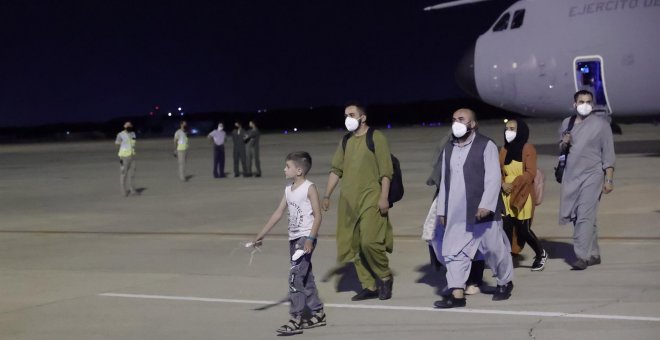 Así ha sido la llegada a Torrejón de Ardoz de los primeros 53 españoles y afganos evacuados de Kabul