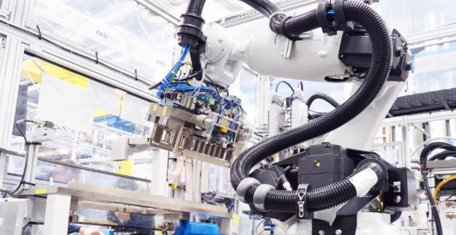 Bosch ofrece su maquinaria de fabricación de baterías para vehículos eléctricos