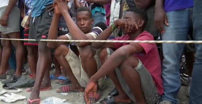 Los "topos" de México se unen a las labores de búsqueda y rescate de supervivientes en Haití