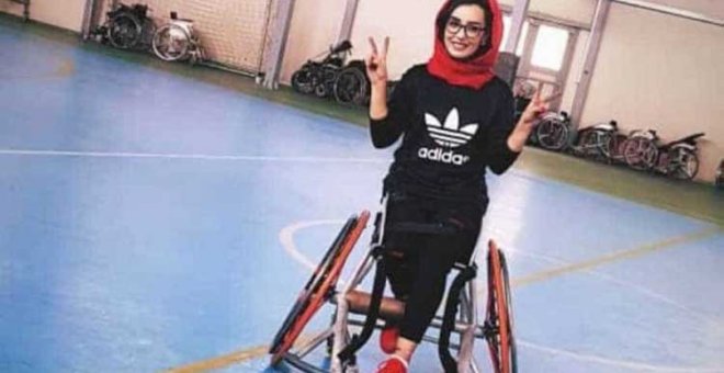 La jugadora afgana de baloncesto en silla de ruedas Nilofal Bayat  ya está en Bilbao