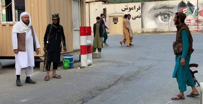 Los talibanes le dan a la resistencia un ultimátum para entregar las armas