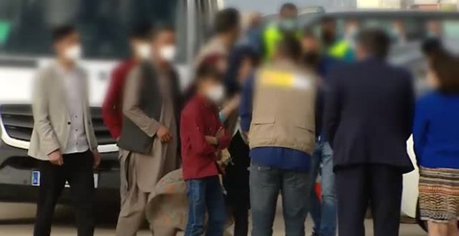 España recibe a los primeros 260 evacuados de Afganistán
