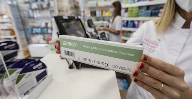 Las farmacias cántabras venden más de 9.700 test de antígenos en una semana