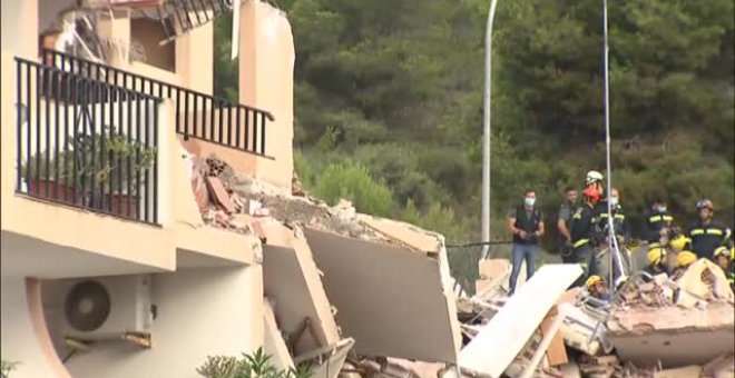 Encuentran el cuerpo de un menor en los escombros del edificio derrumbado en Peñíscola