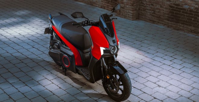 El scooter eléctrico de SEAT está en oferta con un precio muy tentador: así es la oferta de la Mó 125