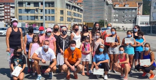 Más de 30 alumnos participaron en las clases de zumba y pilates al aire libre