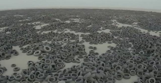 Kuwait comienza el reciclaje masivo de un enorme vertedero de neumáticos
