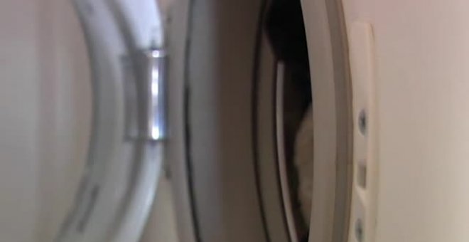 Cómo reducir la factura de la luz cuando hay que poner dos lavadoras al día