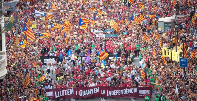El independentismo recupera parte de la fuerza en la calle en la Diada y presiona al Govern a días de la mesa de diálogo