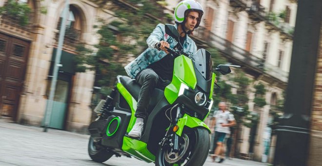 Silence S01: el scooter eléctrico de Silence está en oferta por 70 euros al mes, ¿merece la pena?