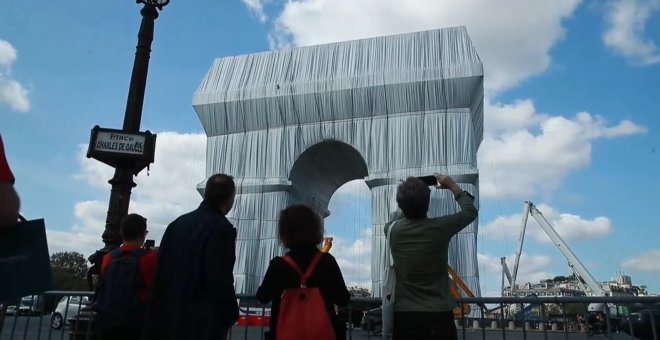 El Arco del Triunfo 'embalado', una obra efímera acorde al siglo XXI