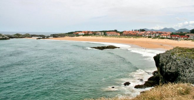 Fallece un hombre de 45 años en la playa de Ris, en Noja