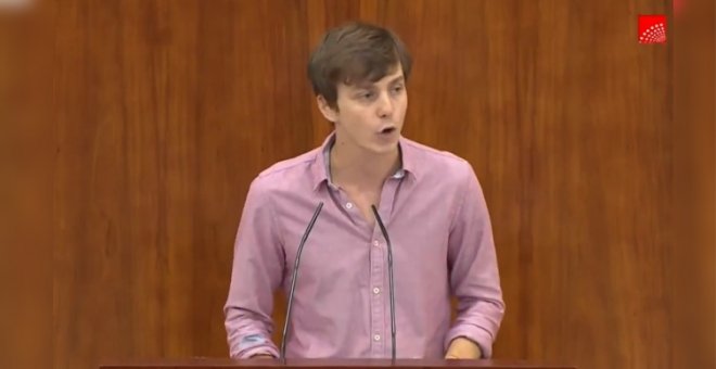 El aplaudido discurso de un diputado de Más Madrid que desmonta al PP y su 'pinkwashing' con el colectivo LGTBI