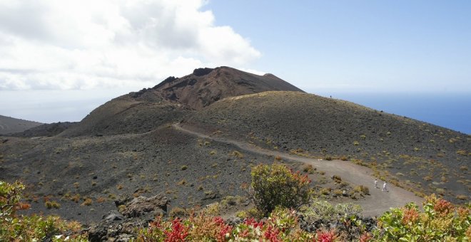 La Palma inició la evacuación de personas con movilidad reducida antes de que se produjera la erupción volcánica