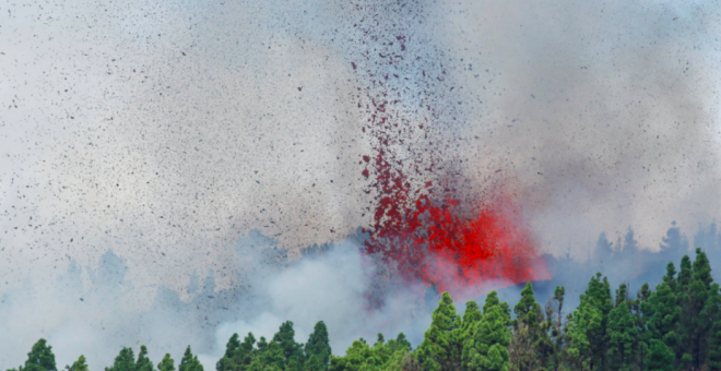 El volcán de La Palma en erupción y un comentario viral: "Hay tiempo de comer"