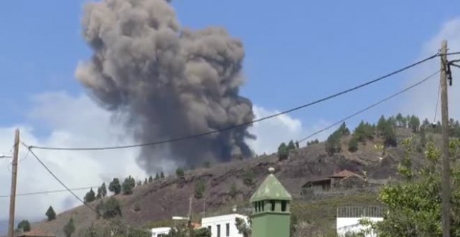 Los primeros momentos de la erupción sorprendió a medios de comunicación y vecinos