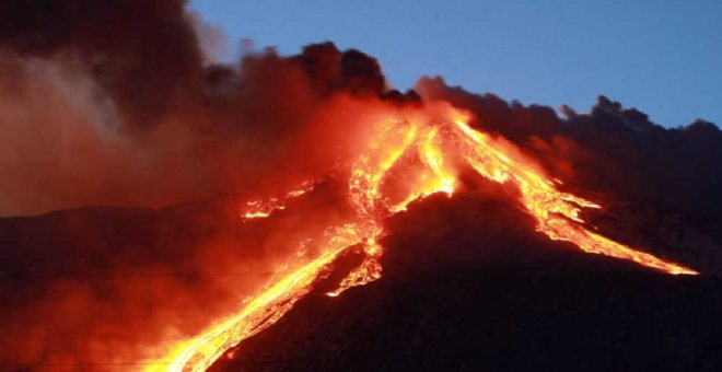 Los más hilarantes tuits de los negacionistas de la erupción de La Palma