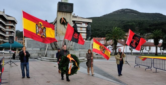 El Ayuntamiento socialista de Santoña mantiene el monumento a Carrero Blanco entre sus lugares de "interés turístico"