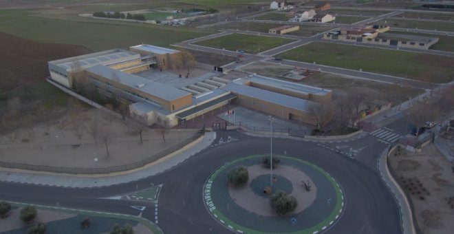 Un menor ataca a su padre con un arma blanca a las puertas del colegio en un pueblo de Toledo