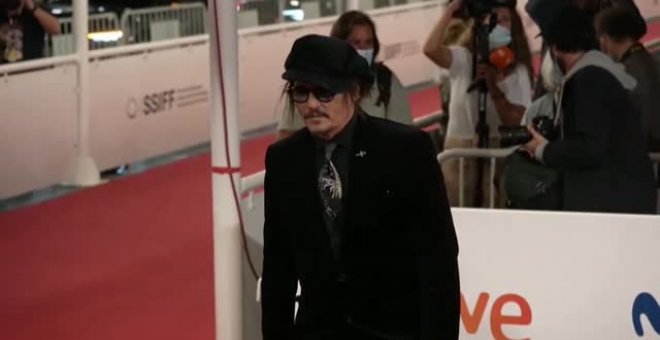 Johnny Depp llega a San Sebastián a recoger su premio con un día de retraso