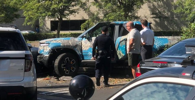 Apenas acaba de iniciar su producción, pero la Rivian R1T eléctrica ya ha tenido su primer accidente