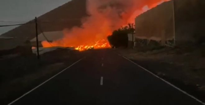 Así ha sido la llegada de la lava al mar