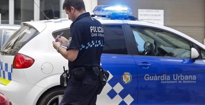 Detenidos siete hombres por una agresión sexual a una mujer en Badalona